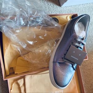 Acne studio silver sneaker 39 brand new